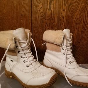 UGG Adirondack II sheepskin boots sz 10